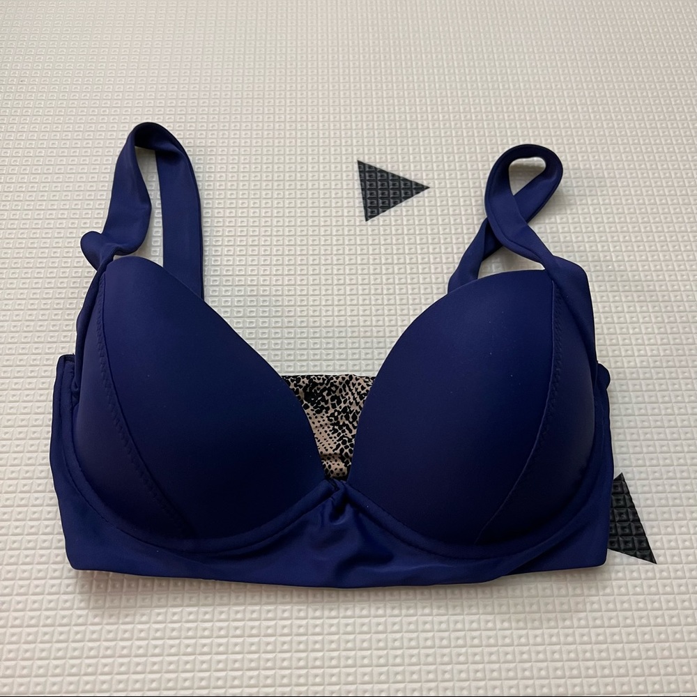 Acacia bikini top